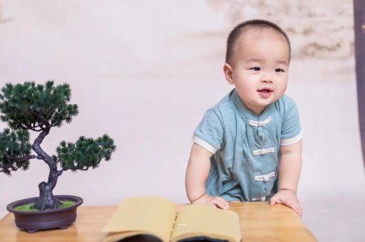 湘潭六个月宝宝摇头正常吗